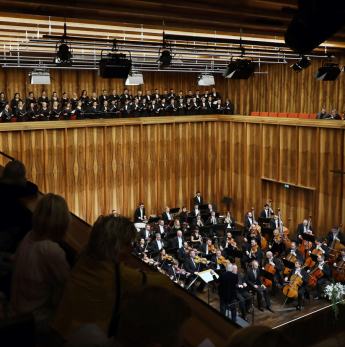 Würth Philharmoniker und Tschechischer Philharmonischer Chor Brünn © Ufuk Arslan